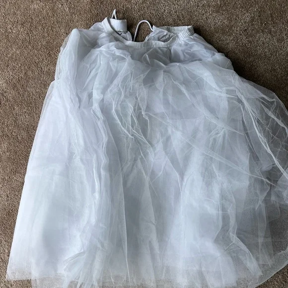 white ball gown dress Nina Canacci B1900 White satin prom dress ballgown with bow size 14